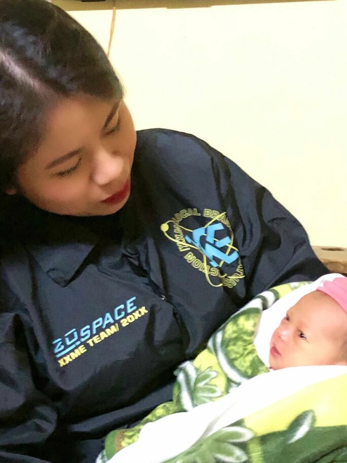 xot long be gai khoang 15 ngay tuoi bi bo roi truoc cong chua ben canh co la thu cung 220 ngan dong 1