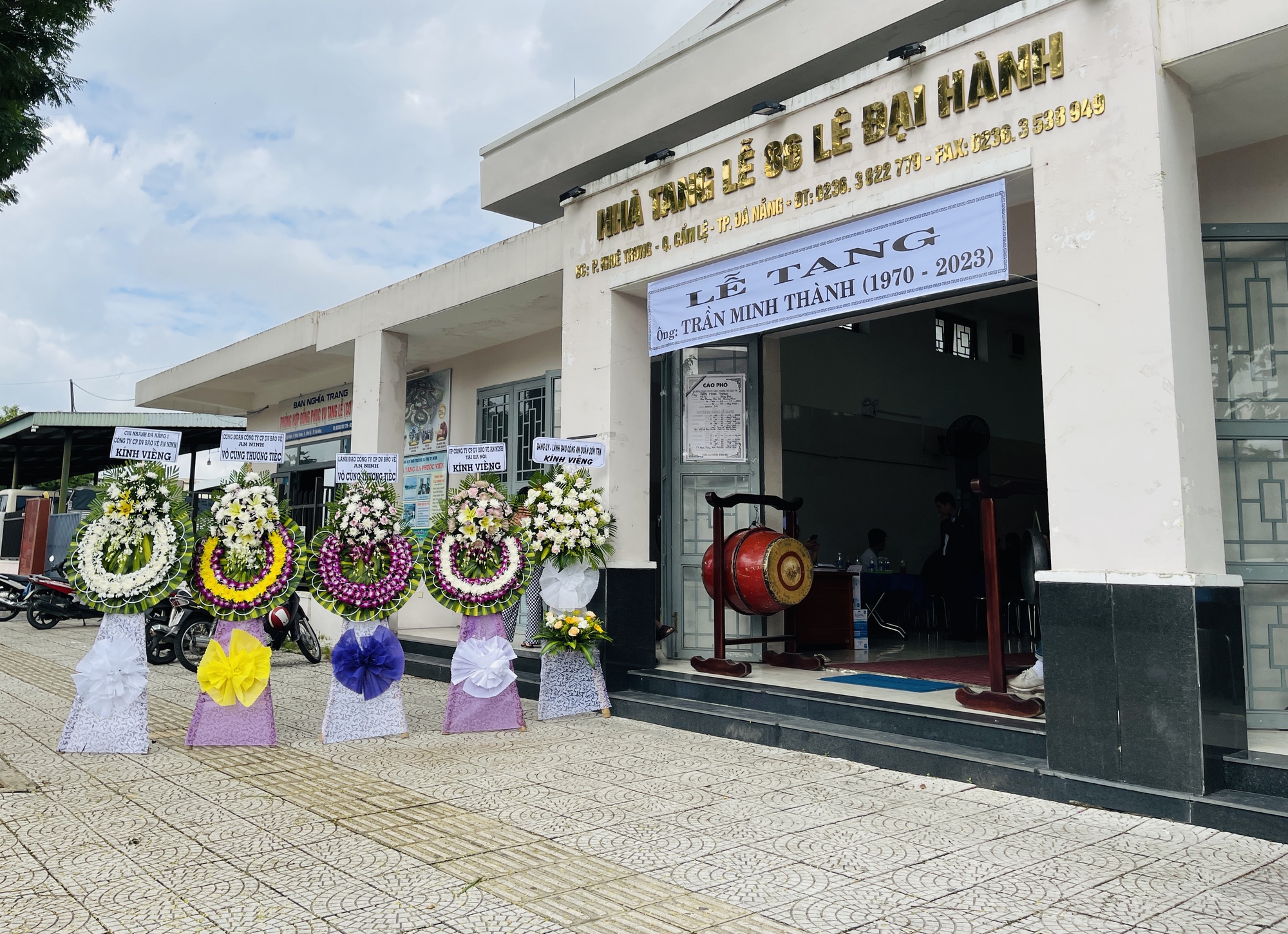 xot long hoan canh bao ve bi ke cuop ngan hang dam tu vong nhan luong moi thang chua den 5 trieu dong 4 xot long hoan canh bao ve bi ke cuop ngan hang dam tu vong nhan luong moi thang chua den 5 trieu dong 4