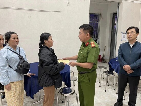 xot long hoan canh bao ve bi ke cuop ngan hang dam tu vong nhan luong moi thang chua den 5 trieu dong 5 xot long hoan canh bao ve bi ke cuop ngan hang dam tu vong nhan luong moi thang chua den 5 trieu dong 5
