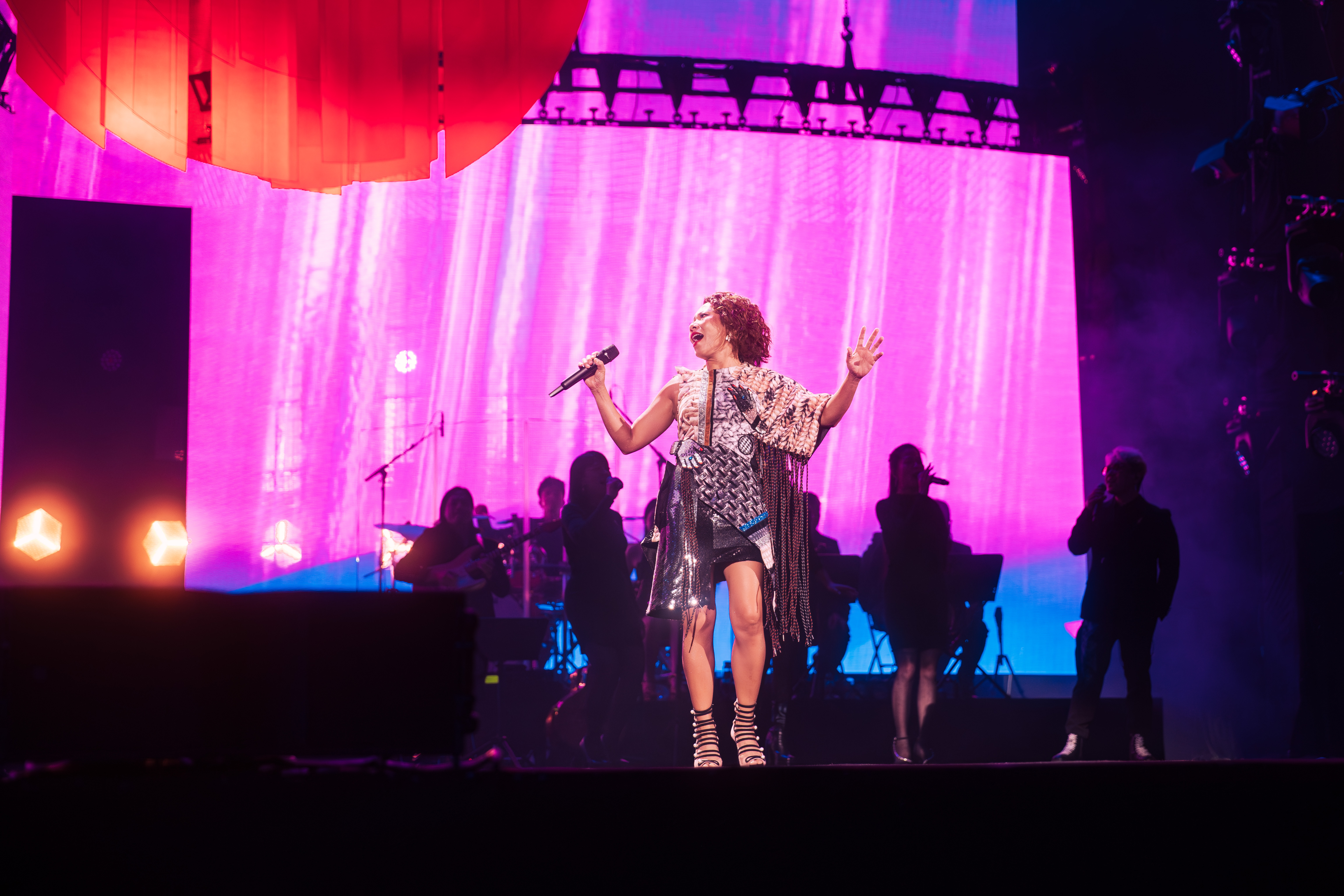 do-bao-friends-mot-minh-bao-la-dem-nhac-danh-dau-chang-duong-am-nhac-30-nam-cua-nhac-si-do-bao-1 do-bao-friends-mot-minh-bao-la-dem-nhac-danh-dau-chang-duong-am-nhac-30-nam-cua-nhac-si-do-bao-1