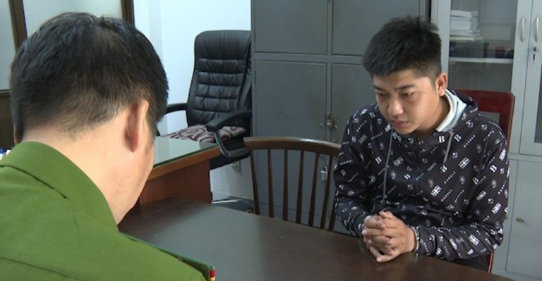 cong an tp hcm bat ong trum buon hang trang xuyen quoc gia