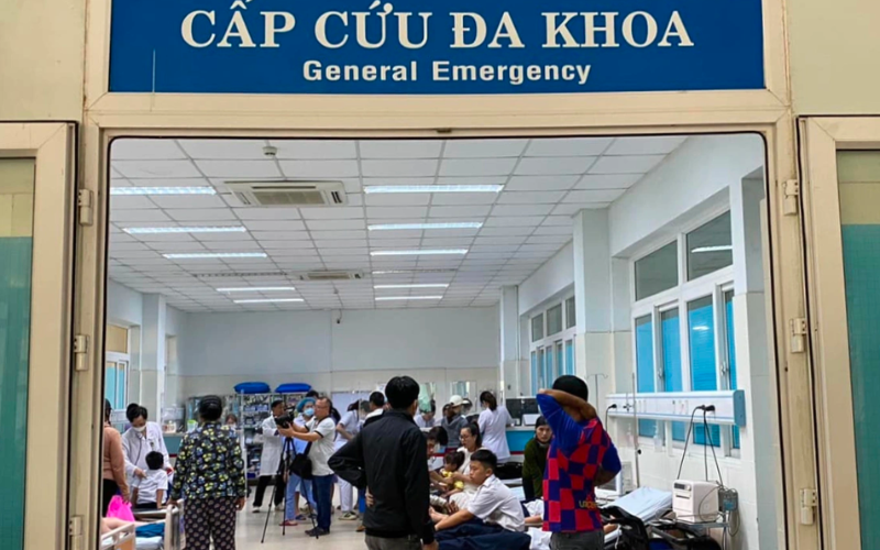 an thuc an cua nguoi phu nu la mat cho 44 hoc sinh nghi bi ngo doc