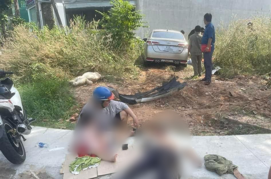 2 xe may cho 5 nguoi vang vao le duong sau va cham kinh hoang voi o to 3 nguoi nhap vien cap cuu 2 2 xe may cho 5 nguoi vang vao le duong sau va cham kinh hoang voi o to 3 nguoi nhap vien cap cuu 2