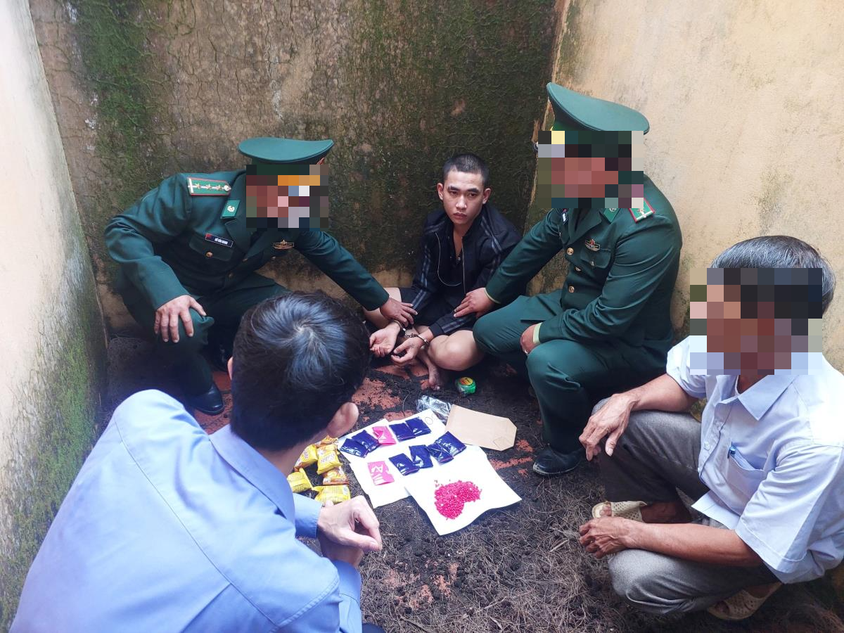 bi mat trong can nha hoang ven bien quang tri bi lat tay luc rang sang bi mat trong can nha hoang ven bien quang tri bi lat tay luc rang sang