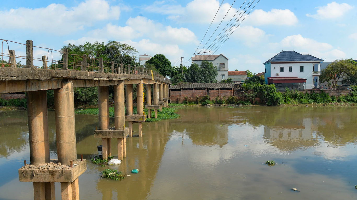 hien truong vu 3 bo con tu vong tren song o hung yen 31