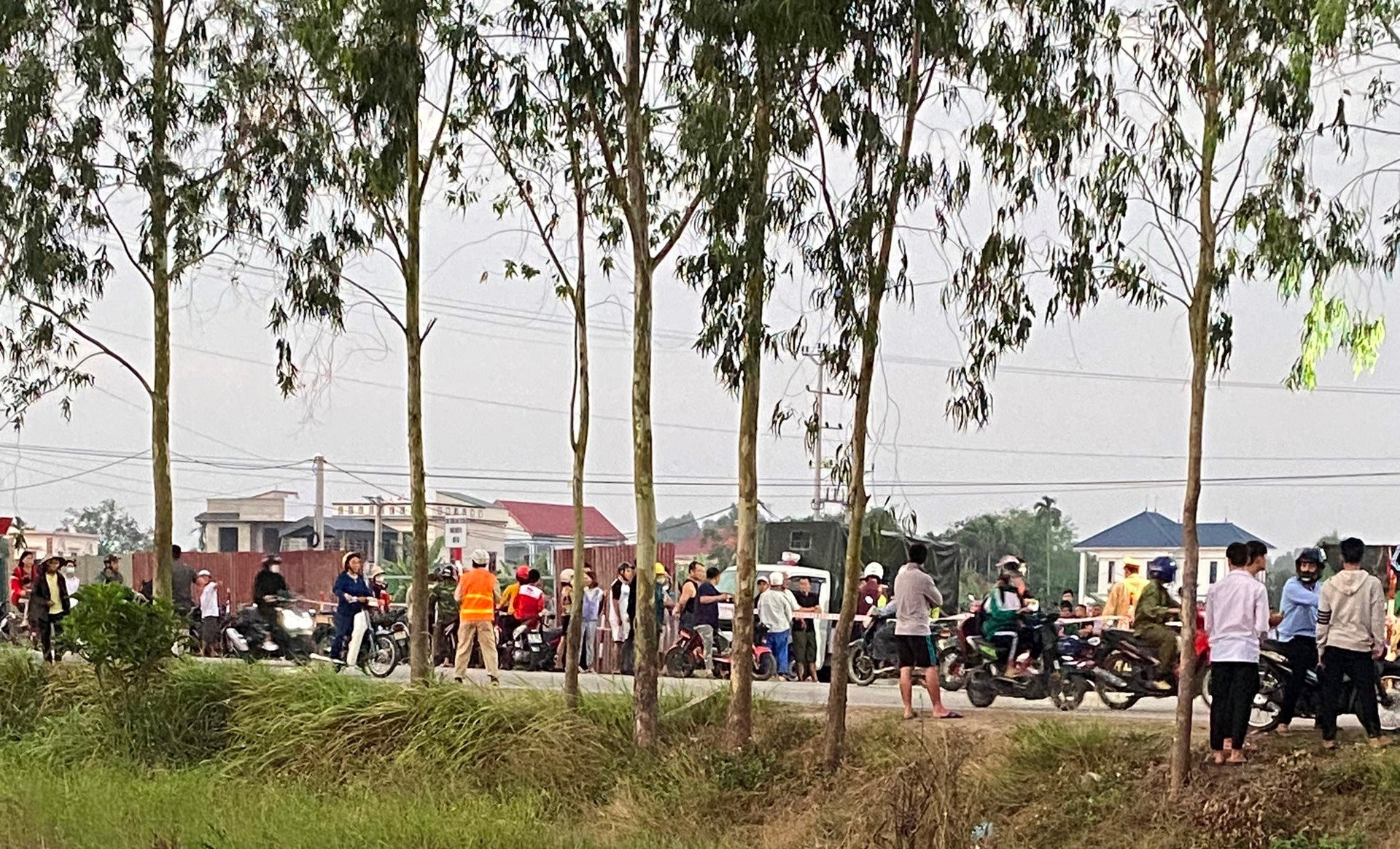 nam sinh vien tu vong thuong tam tren duong tu que ra da nang hoc 2 nam sinh vien tu vong thuong tam tren duong tu que ra da nang hoc 2