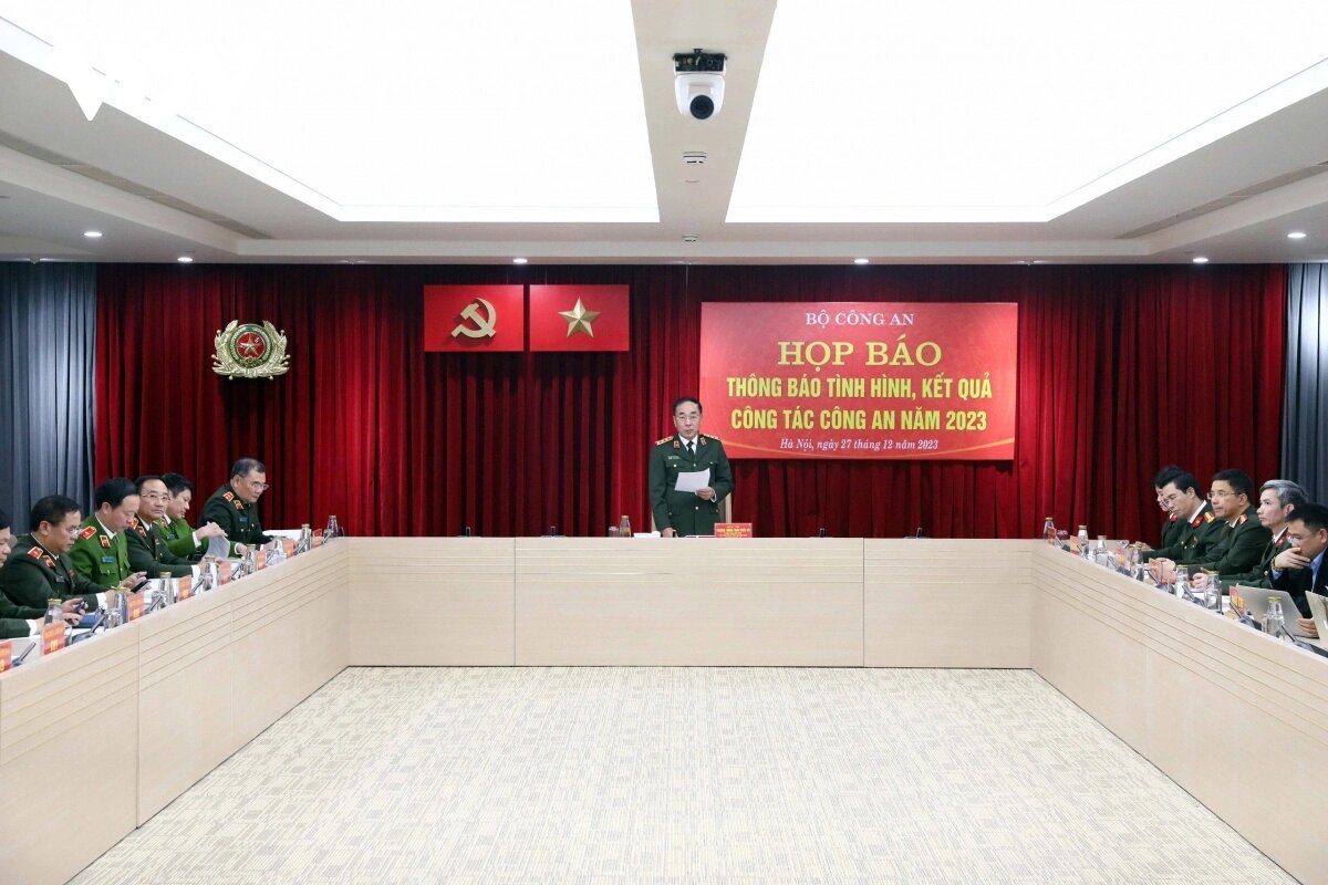 ong le duc tho bi bat vi sai pham gi khi lam bi thu tinh ben tre 2 ong le duc tho bi bat vi sai pham gi khi lam bi thu tinh ben tre 2