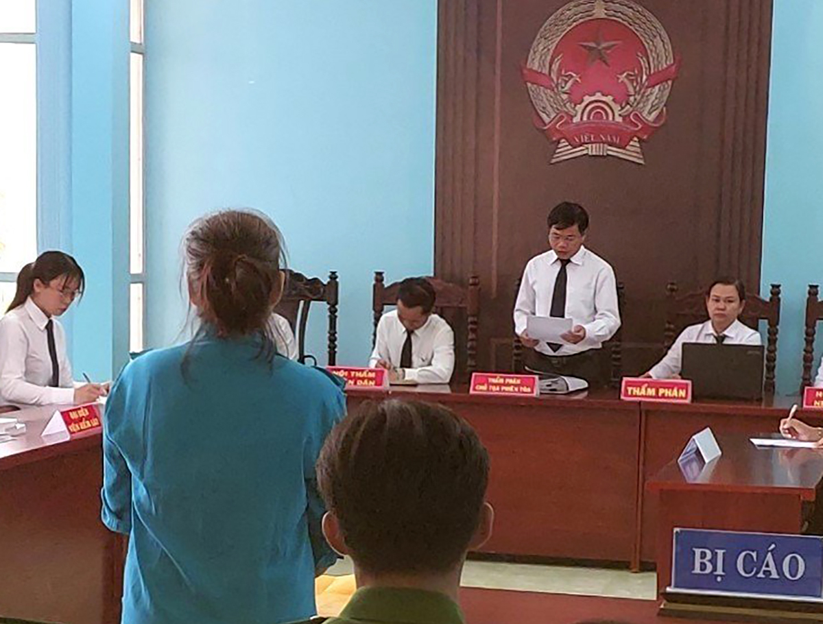 nguoi phu nu 62 tuoi xam hai tinh duc 3 em be o bac lieu bi khoi to