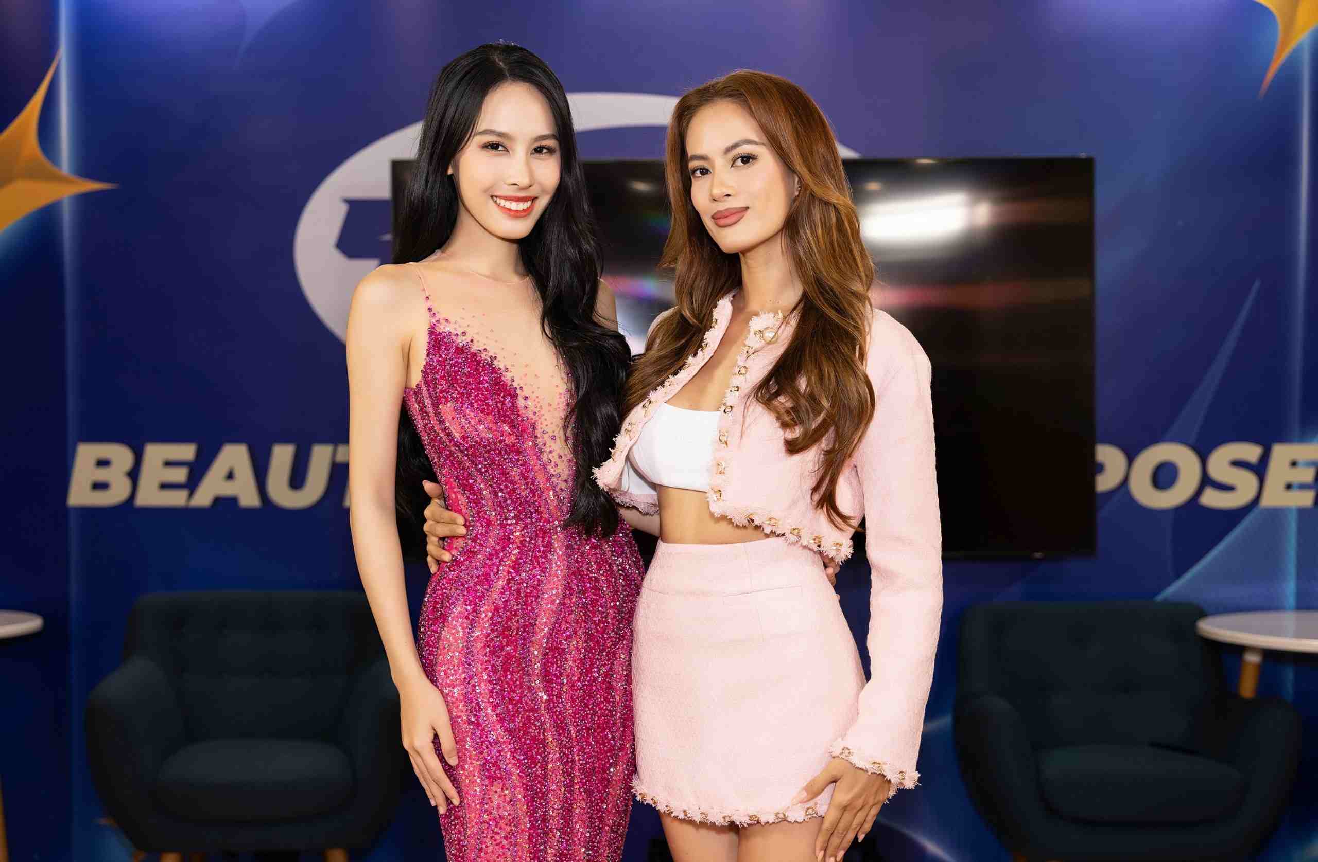 chuyen-chua-ke-o-lo-dao-tao-hoa-hau-thi-quoc-te-nha-sen-vang chuyen-chua-ke-o-lo-dao-tao-hoa-hau-thi-quoc-te-nha-sen-vang