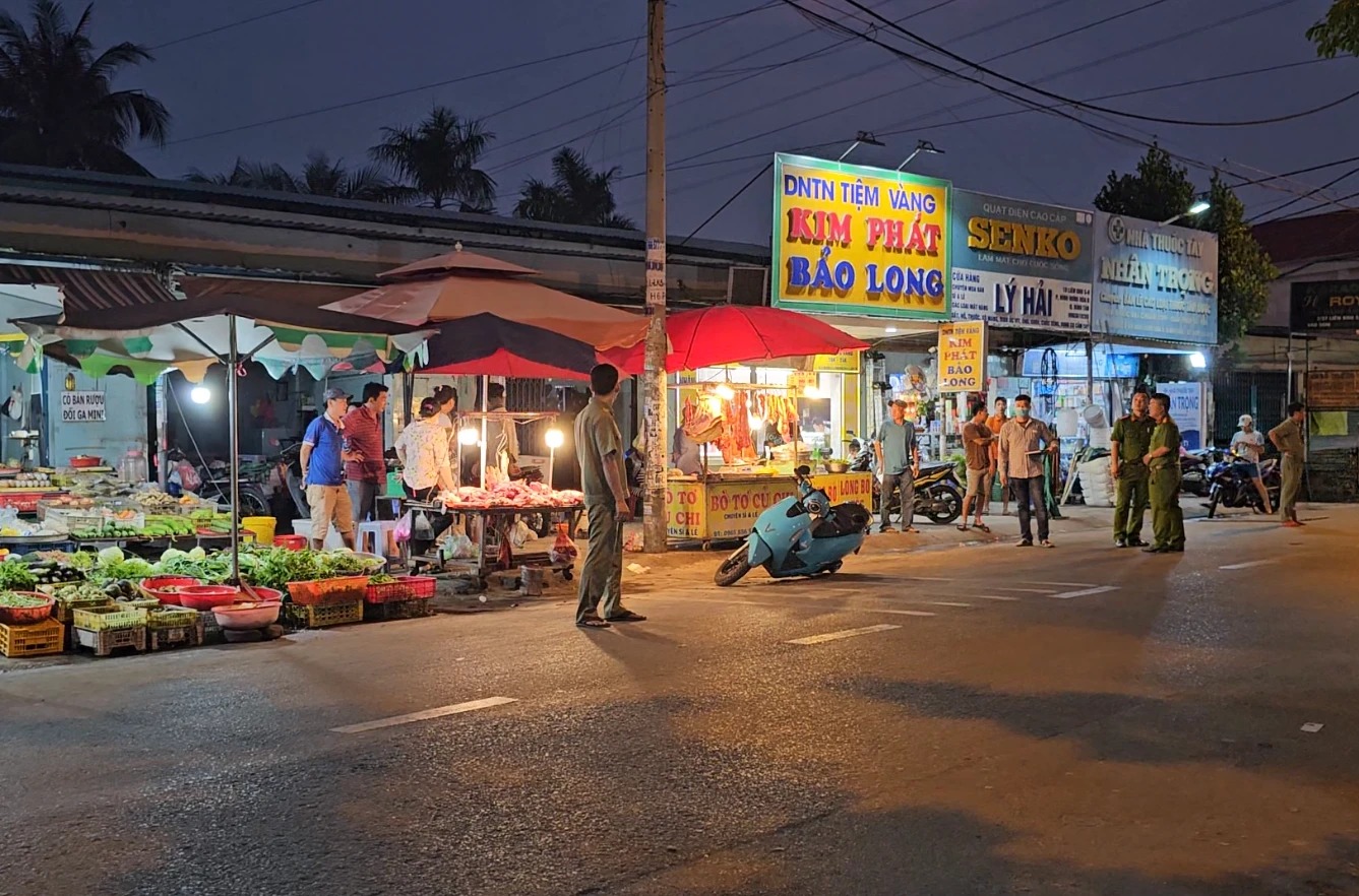 nguoi dan ong di xe om cong nghe bat ngo nga xuong tu vong bat thuong o binh tan nguoi dan ong di xe om cong nghe bat ngo nga xuong tu vong bat thuong o binh tan