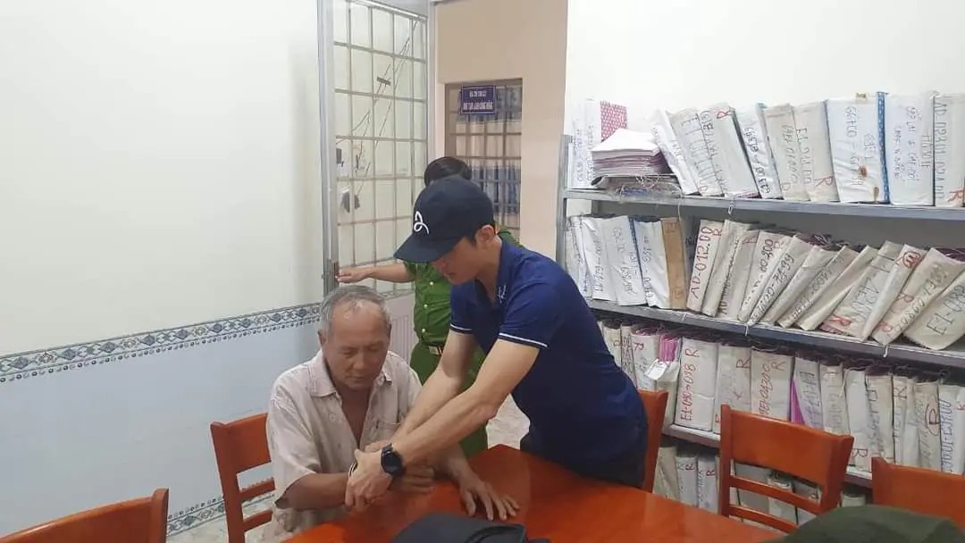 doi tuong giet 6 nguoi 22sa luoi22 sau 43 nam tron truy na 1 doi tuong giet 6 nguoi 22sa luoi22 sau 43 nam tron truy na 1