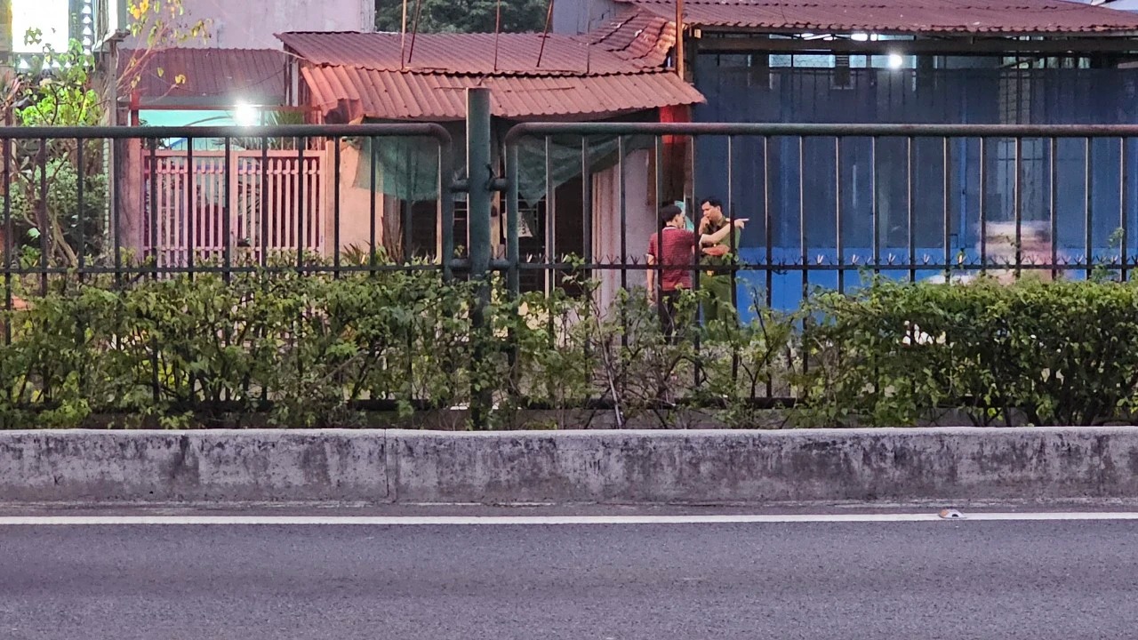 sau tieng la o trong ki ot nguoi dan ta hoa phat hien mot nguoi phu nu bi thuong dua vao benh vien nhung nan nhan da tu vong sau do sau tieng la o trong ki ot nguoi dan ta hoa phat hien mot nguoi phu nu bi thuong dua vao benh vien nhung nan nhan da tu vong sau do