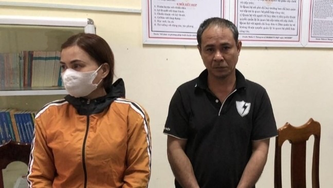 tam giu cap vo chong hanh hung khoa cua nhot to cong tac thi hanh an trong nha 1 tam giu cap vo chong hanh hung khoa cua nhot to cong tac thi hanh an trong nha 1