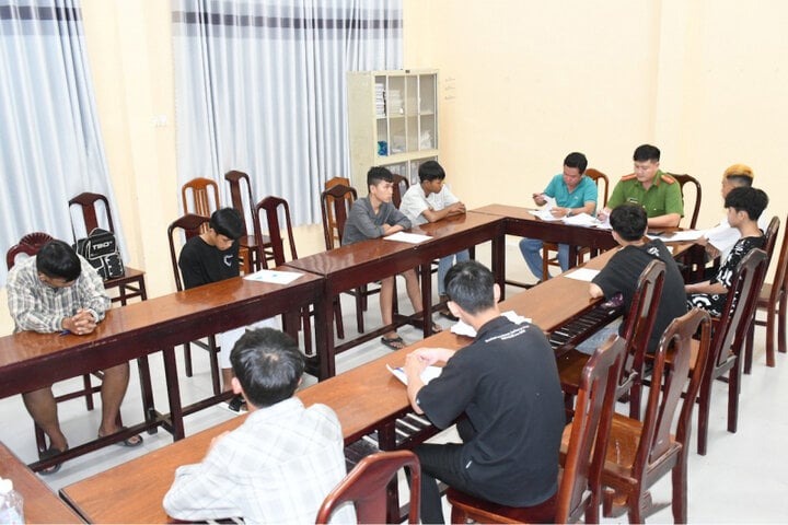 dieu tra xu ly nghiem vu nhom hoc sinh o tra vinh danh ban hoc bat tinh phai di cap cuu