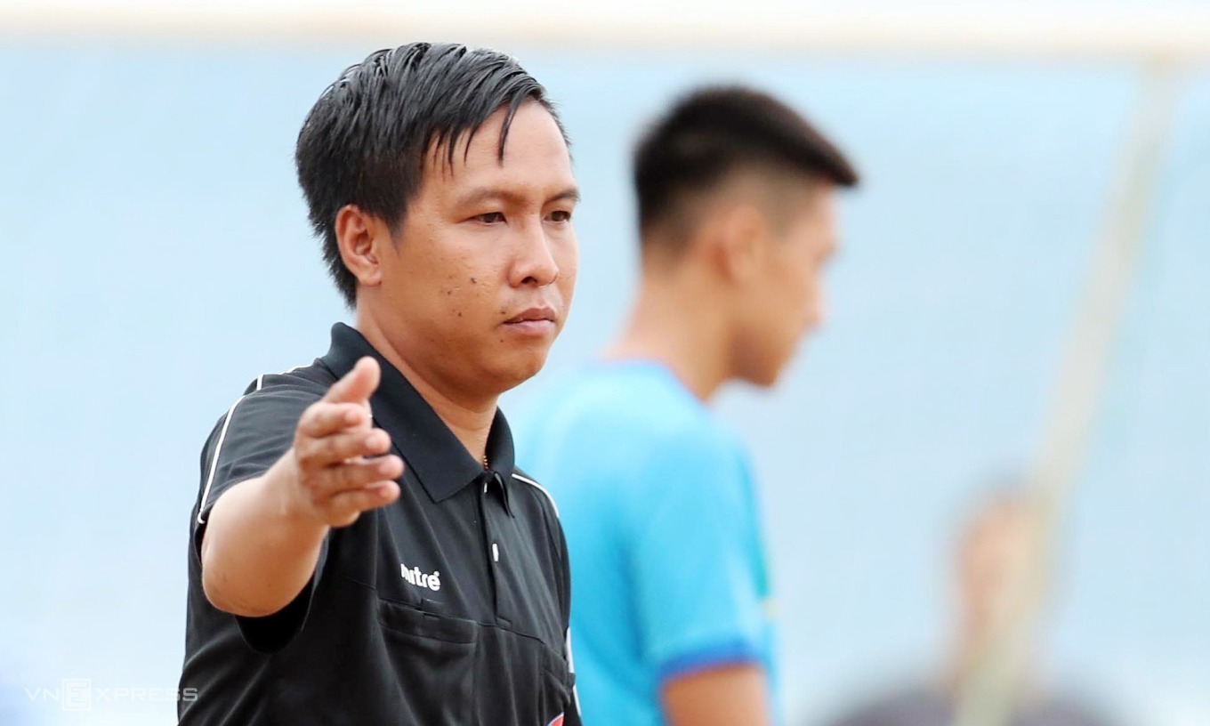 dieu tra vu giam doc mot cong ty thua nhan danh nga trong tai thuoc lien doan bong da tp hcm