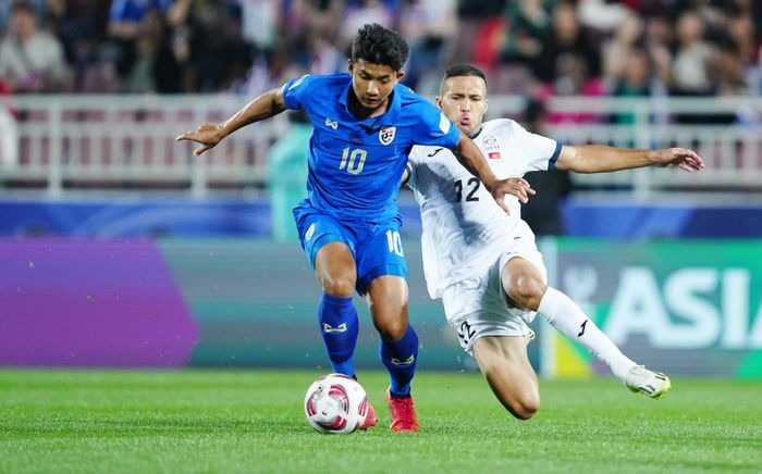 doi tuyen thai lan thang tran bunmathan van bi chi trich vi danh vao mat doi thu doi tuyen thai lan thang tran bunmathan van bi chi trich vi danh vao mat doi thu