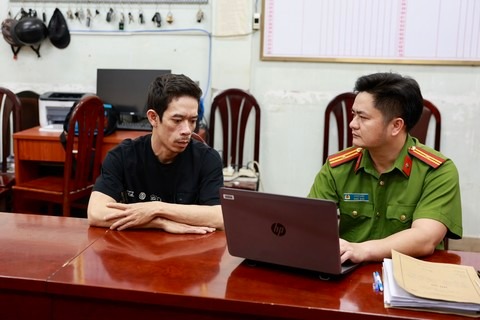 loi khai bat ngo cua doi tuong thue nguoi do sung do choi thanh sung quan dung roi tap ban tai nha tro loi khai bat ngo cua doi tuong thue nguoi do sung do choi thanh sung quan dung roi tap ban tai nha tro