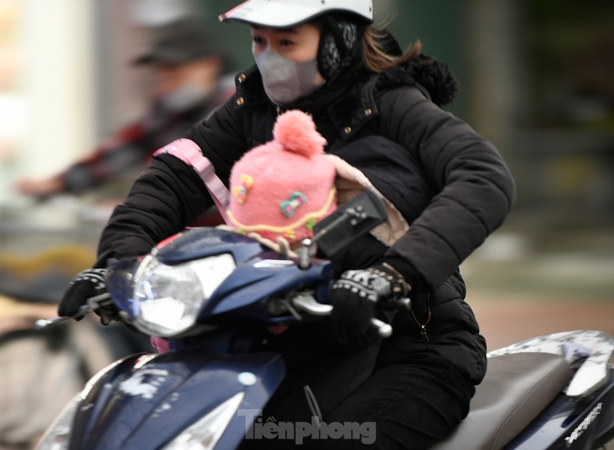 mua ret dinh diem nguoi dan thu do chat vat nhich tung met toi cong so 12