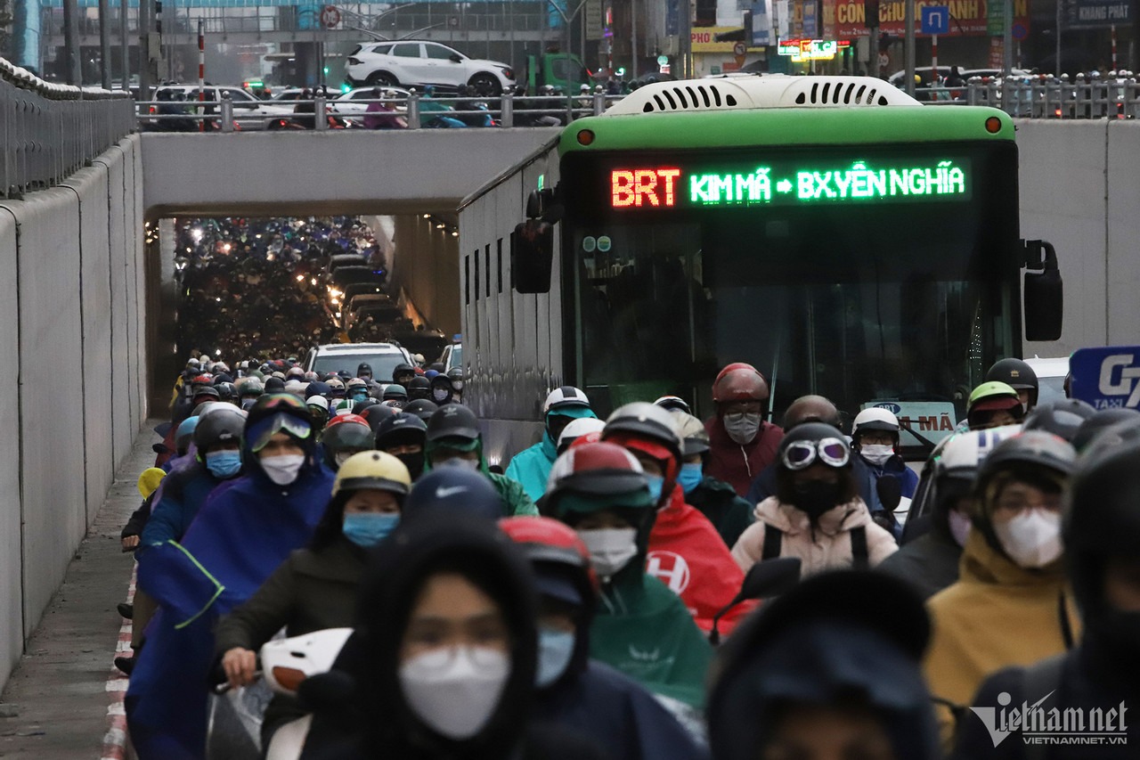 mua ret dinh diem nguoi dan thu do chat vat nhich tung met toi cong so