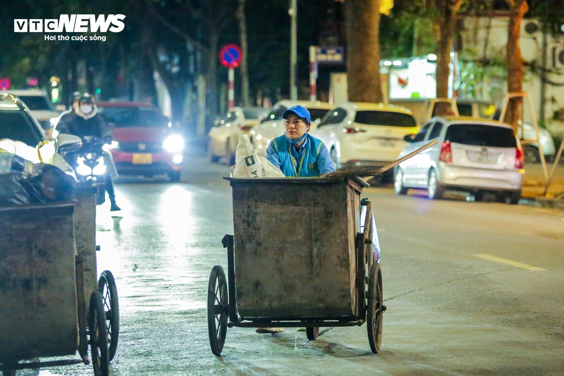 Tin trong nước - Người lao động xuyên đêm đốt lửa, chống chọi với giá lạnh 'thấu xương' để mưu sinh