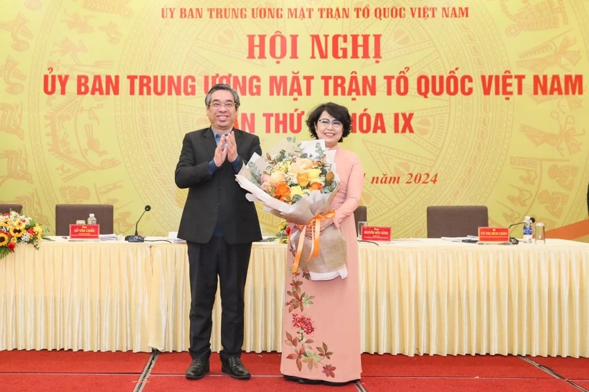 ba to thi bich chau giu chuc pho chu tich uy ban trung uong mttq viet nam ba to thi bich chau giu chuc pho chu tich uy ban trung uong mttq viet nam