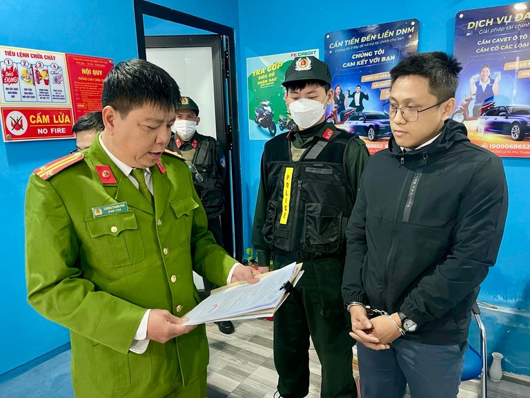 bat giu doi tuong cam dau bang nhom tin dung den chuyen gan thiet bi theo doi nguoi vay bat giu doi tuong cam dau bang nhom tin dung den chuyen gan thiet bi theo doi nguoi vay