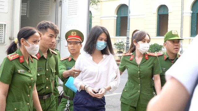 ngoc trinh xuat hien tai tai phien toa xet xu sau hon 3 thang tam giam ngoc trinh xuat hien tai tai phien toa xet xu sau hon 3 thang tam giam