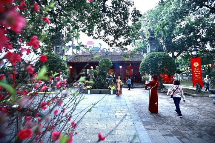 dau nam di le chua den phu dau nam the nao cho dung