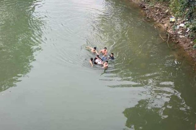 nghe an tim thay thi the nam thanh nien tu nuoc ngoai vua ve que gieo minh tu van