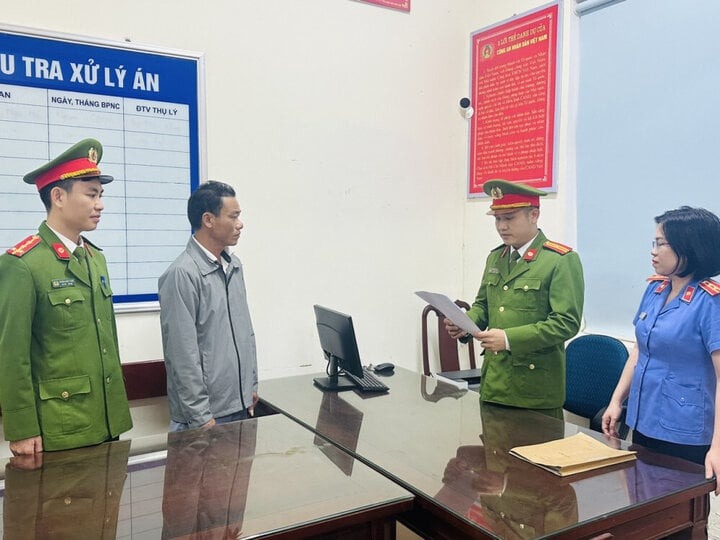 khoi to tai xe o to chui boi va danh cong an khi bi kiem tra nong do con khoi to tai xe o to chui boi va danh cong an khi bi kiem tra nong do con