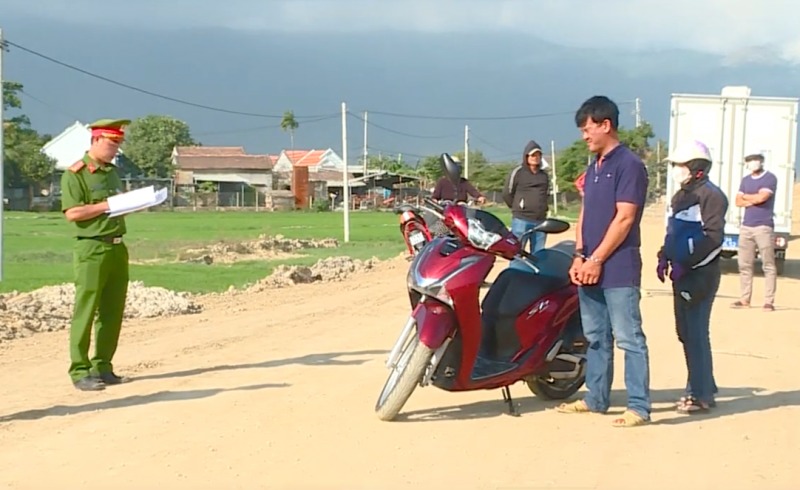 tan tinh nguoi phu nu qua mang ga so khanh du do vao nha nghi tam su ro i gio chieu cuo p ta i sa n 2