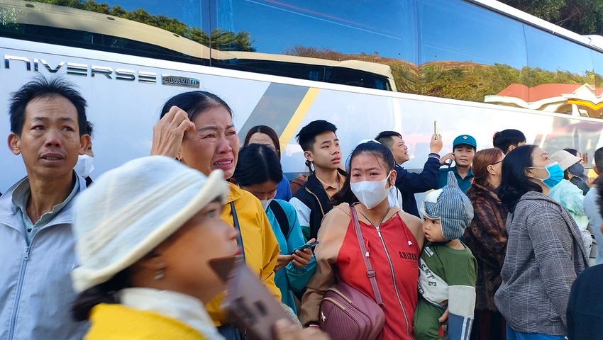 Tin trong nước - Xúc động lời nhắn của cha, cái ôm bịn rịn của con gái ngày tân binh nhập ngũ (Hình 13).