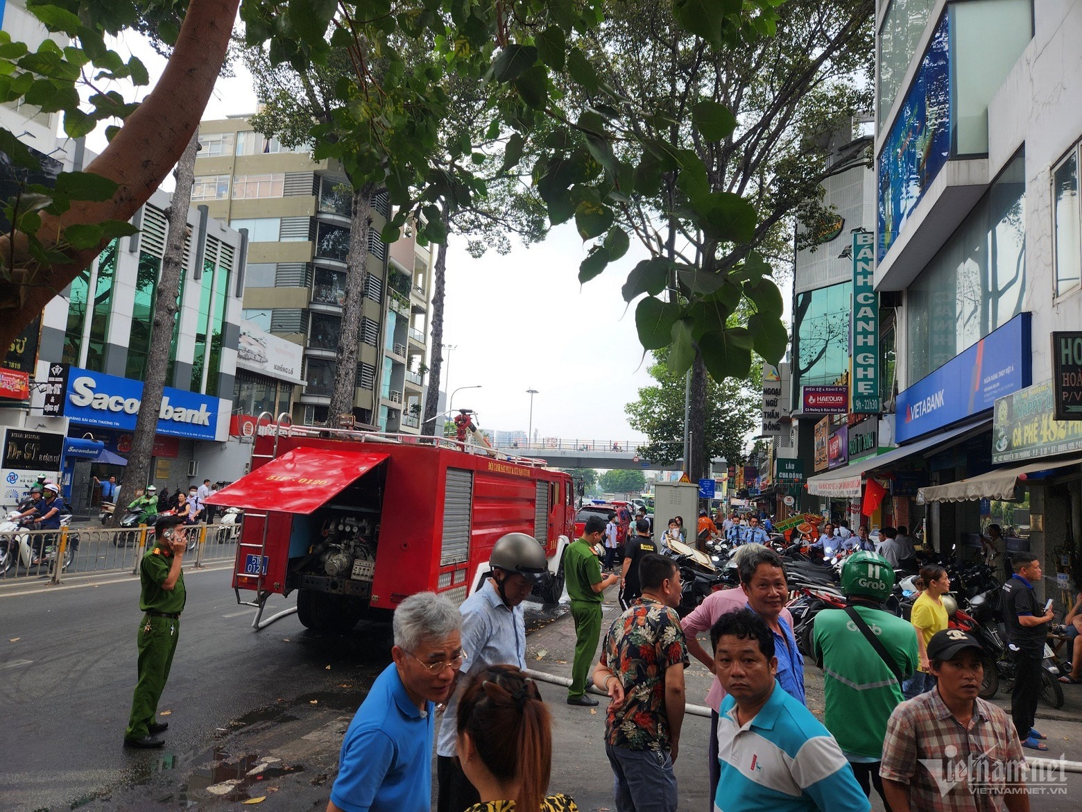 chay quan ca phe o tp hcm nhieu nguoi hoang loan thao chay 4 chay quan ca phe o tp hcm nhieu nguoi hoang loan thao chay 4