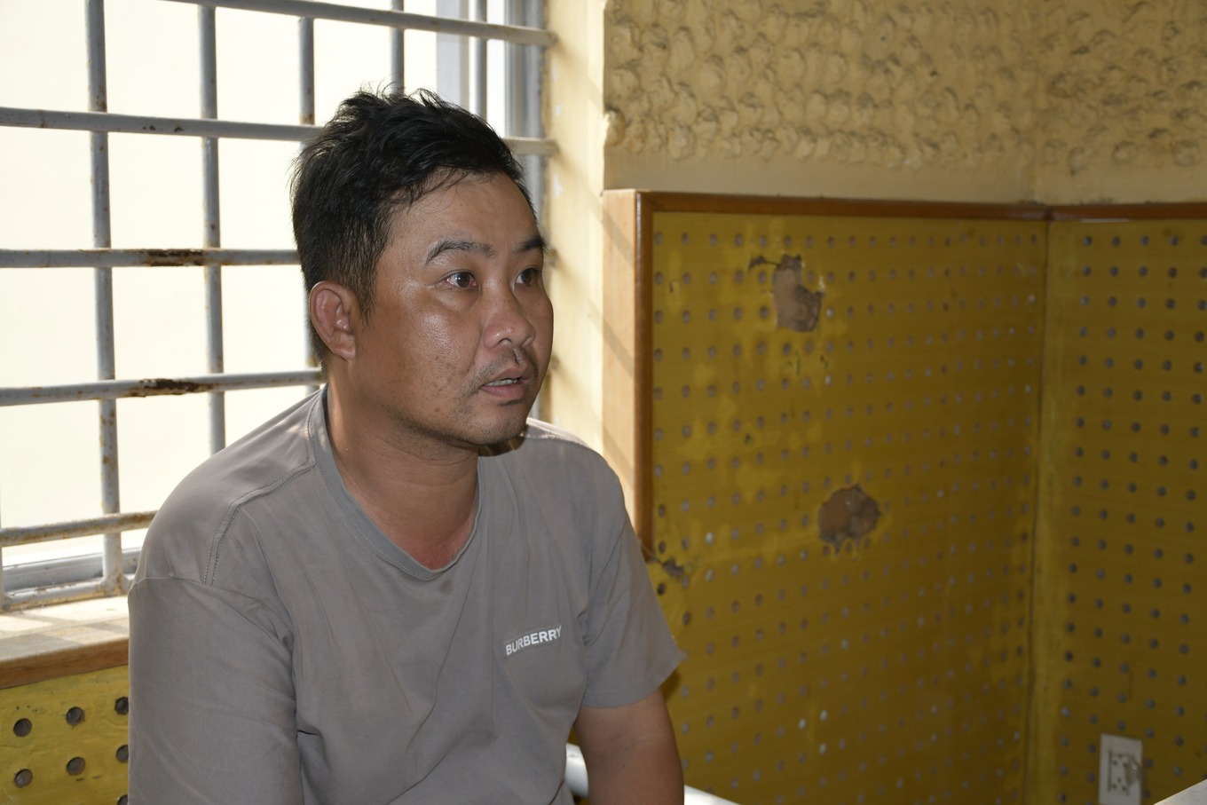 bat ga so khanh chuyen lua phu nu vao khach san tam su roi lay tai san bat ga so khanh chuyen lua phu nu vao khach san tam su roi lay tai san