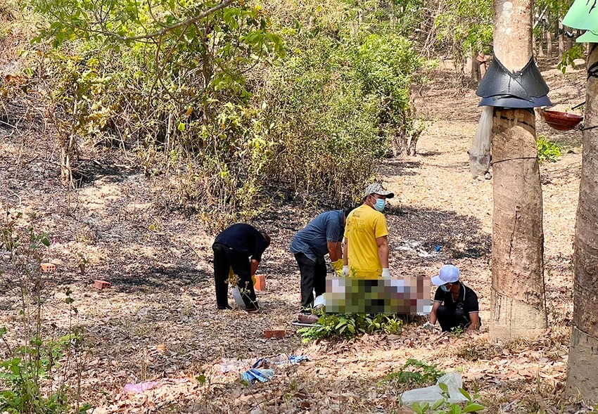 bat ngo danh tinh thi the chay den trong lo cao su o kon tum bat ngo danh tinh thi the chay den trong lo cao su o kon tum