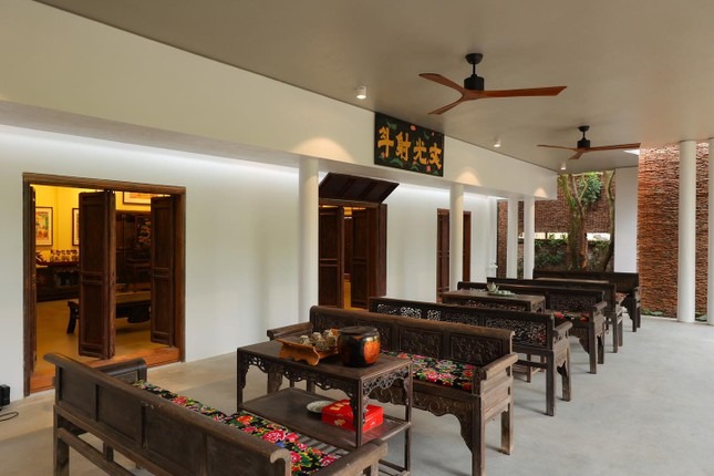 vua hai dat bac xuan hinh thong bao chua nhan khach tham quan bao tang dao mau 2