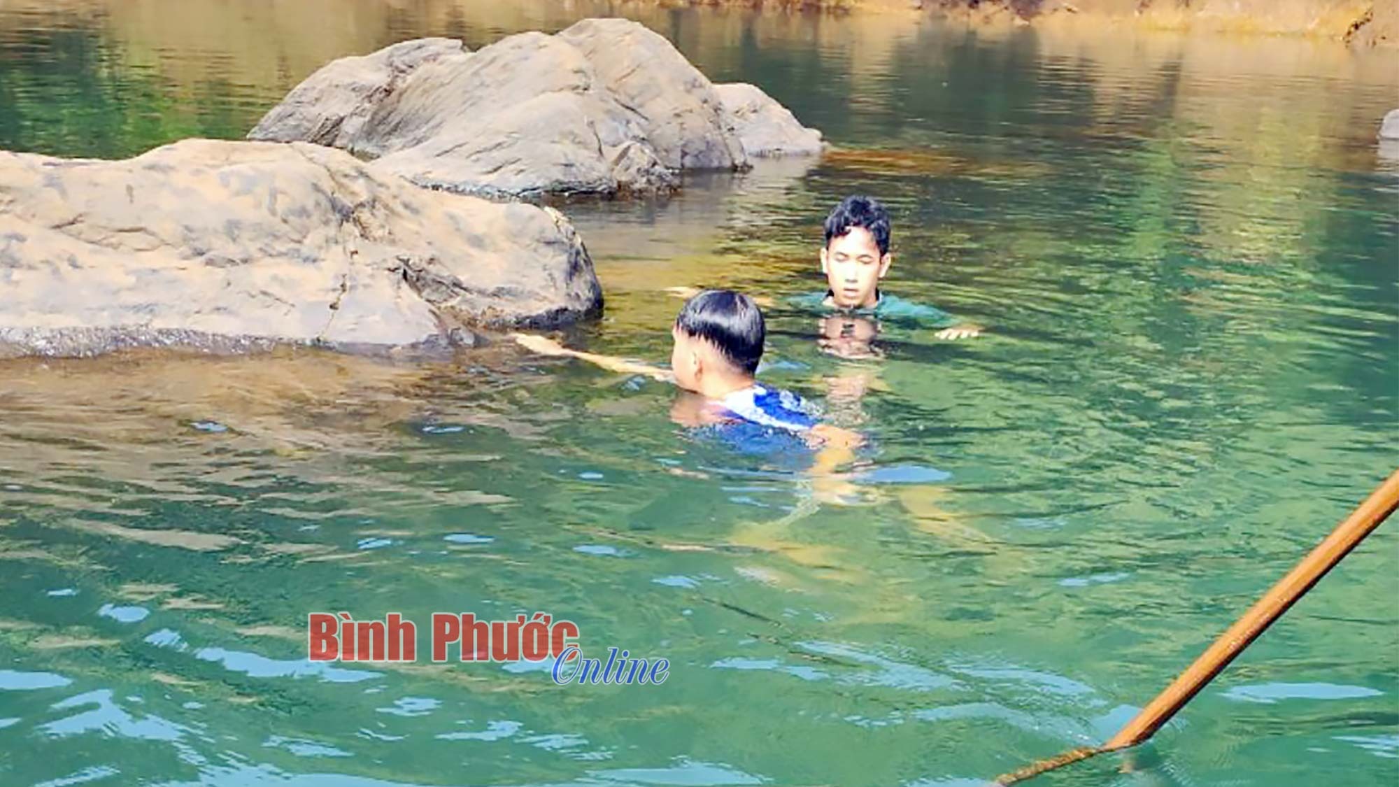 3 nu sinh bi cuon troi mat tich nghi do thuy dien xa nuoc 2 3 nu sinh bi cuon troi mat tich nghi do thuy dien xa nuoc 2