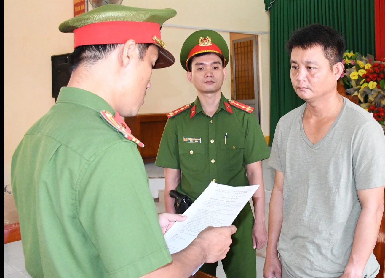 he lo chieu tro chiem doat hon 10 ty dong cua cuu chu tich hdqt va nhan vien quy tin dung2