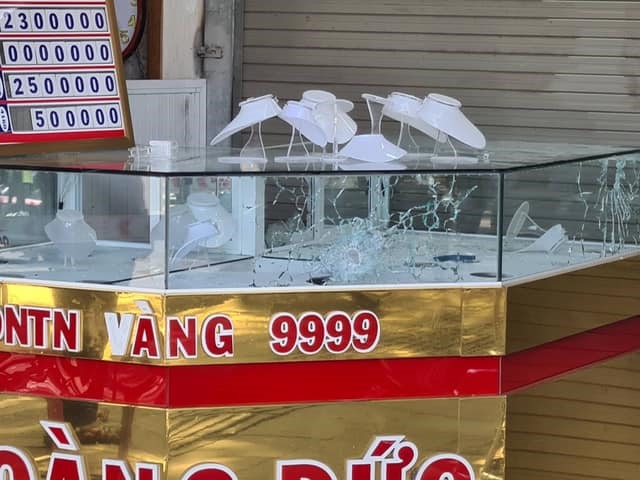 ke mac dong phuc cong an no sung cuop tiem vang va nguoi hoi cua bi xu ly ra sao ke mac dong phuc cong an no sung cuop tiem vang va nguoi hoi cua bi xu ly ra sao