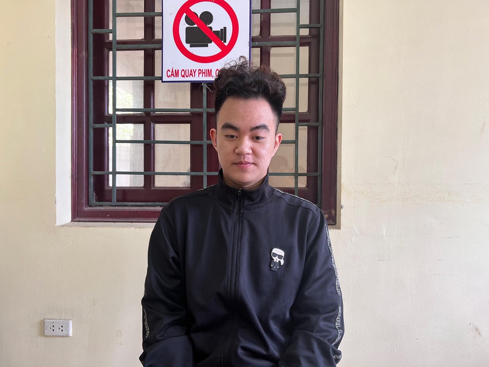 man han tu sieu trom quay lai hanh nghe voi manh it nguoi ngo 1