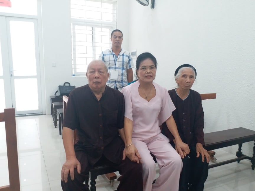 toa tuyen huy giay to trai phap luat trong vu con dau khai tu bo me chong toa tuyen huy giay to trai phap luat trong vu con dau khai tu bo me chong