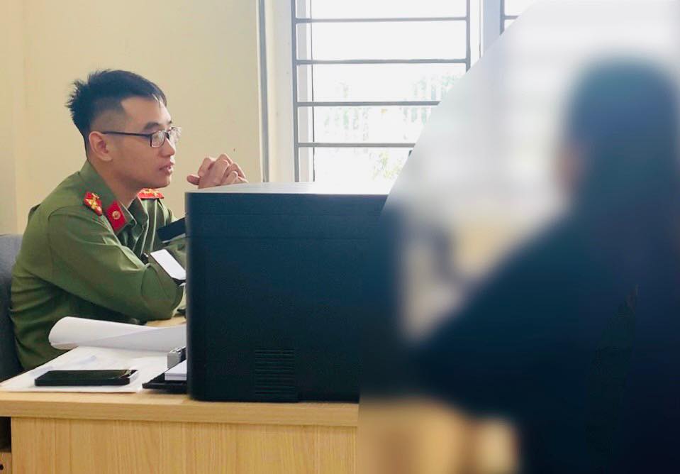 bac thong tin nguoi nuoc ngoai thoi mien moi sach tien cua mot shipper 1 bac thong tin nguoi nuoc ngoai thoi mien moi sach tien cua mot shipper 1