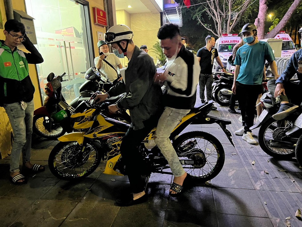 tam giu 16 quai xe dai nao pho co trong ngay dau nghi le