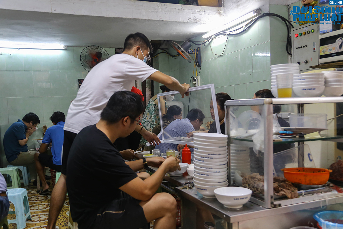 hang quan mo cua tro lai dspl 7