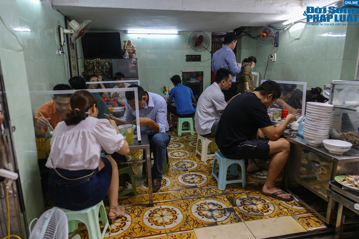 hang quan mo cua tro lai dspl 9