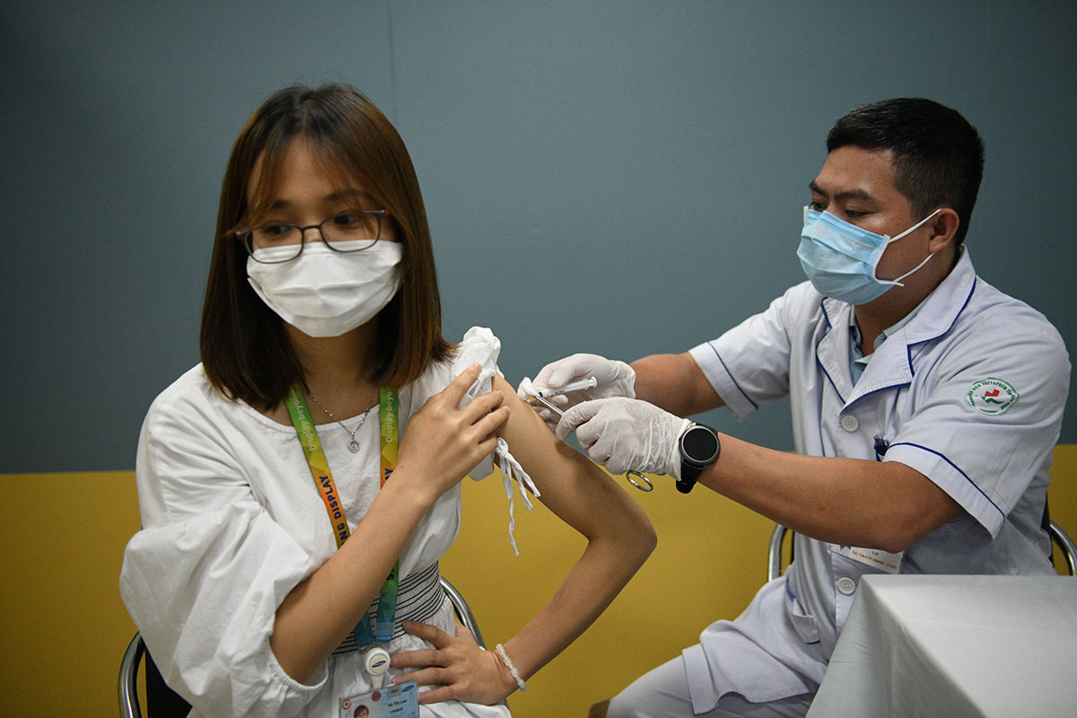 hon 3500 chu ky kien nghi cho nguoi lao dong da tiem vaccine duoc di lam tro lai dspl 1 hon 3500 chu ky kien nghi cho nguoi lao dong da tiem vaccine duoc di lam tro lai dspl 1