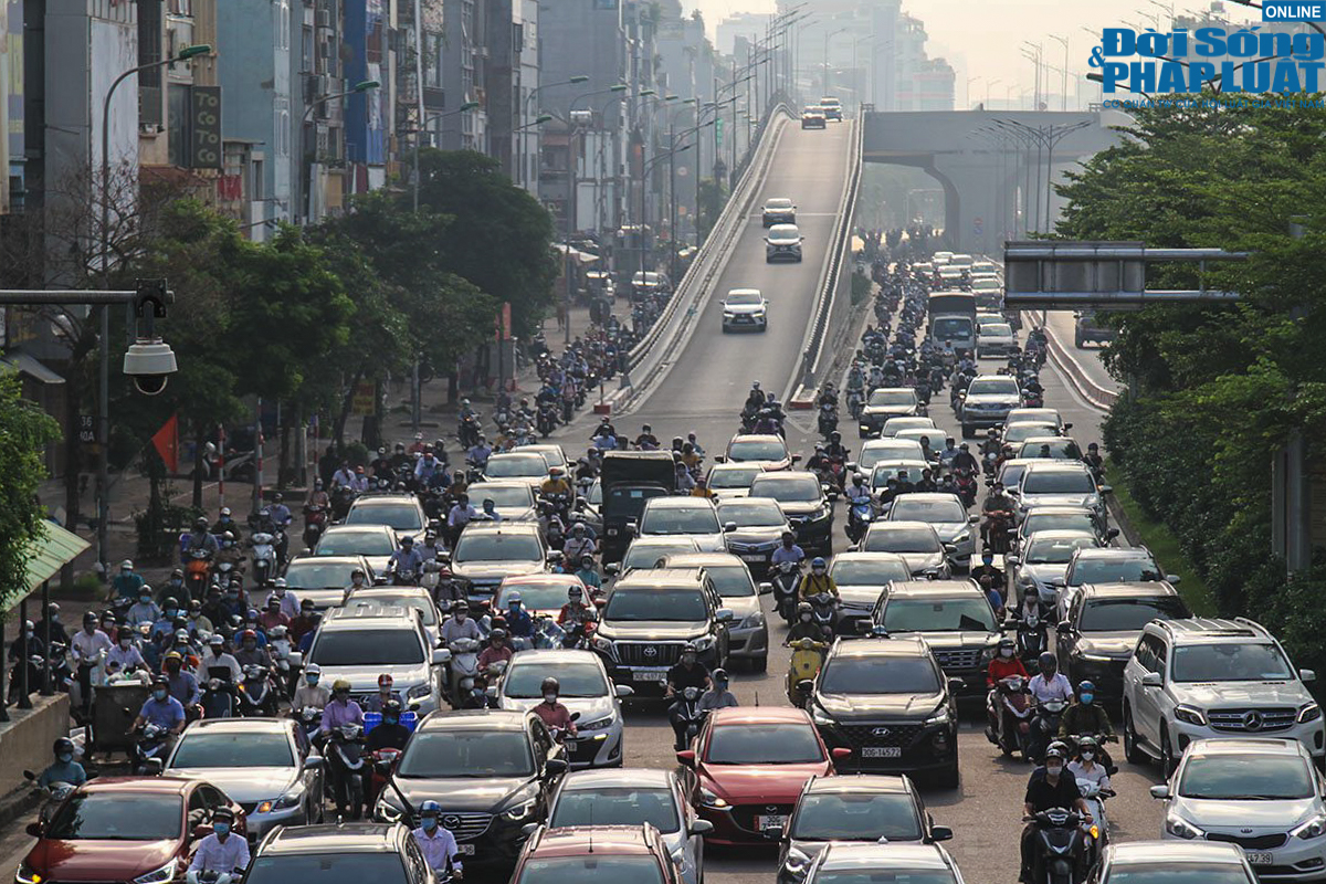 duong pho ha noi dong duc dspl 1 8