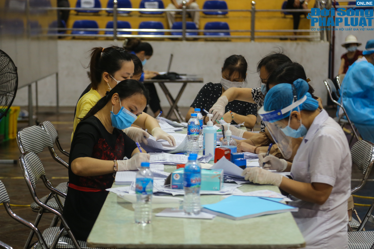 nguoi dan ha noi tiem mui 2 vero cell 8