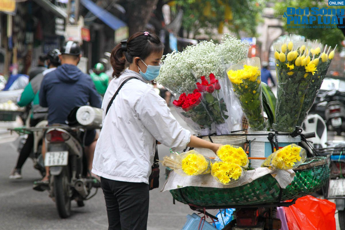nguoi phu nu trong ngay 20 10 dspl 17 nguoi phu nu trong ngay 20 10 dspl 17