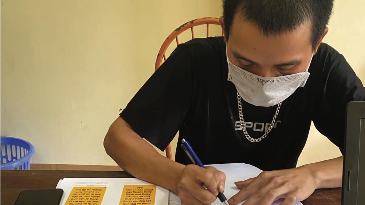 lien tiep dang 3 bai viet xuc pham cong an nam thanh nien bi phat 10 trieu dong dspl 1 lien tiep dang 3 bai viet xuc pham cong an nam thanh nien bi phat 10 trieu dong dspl 1